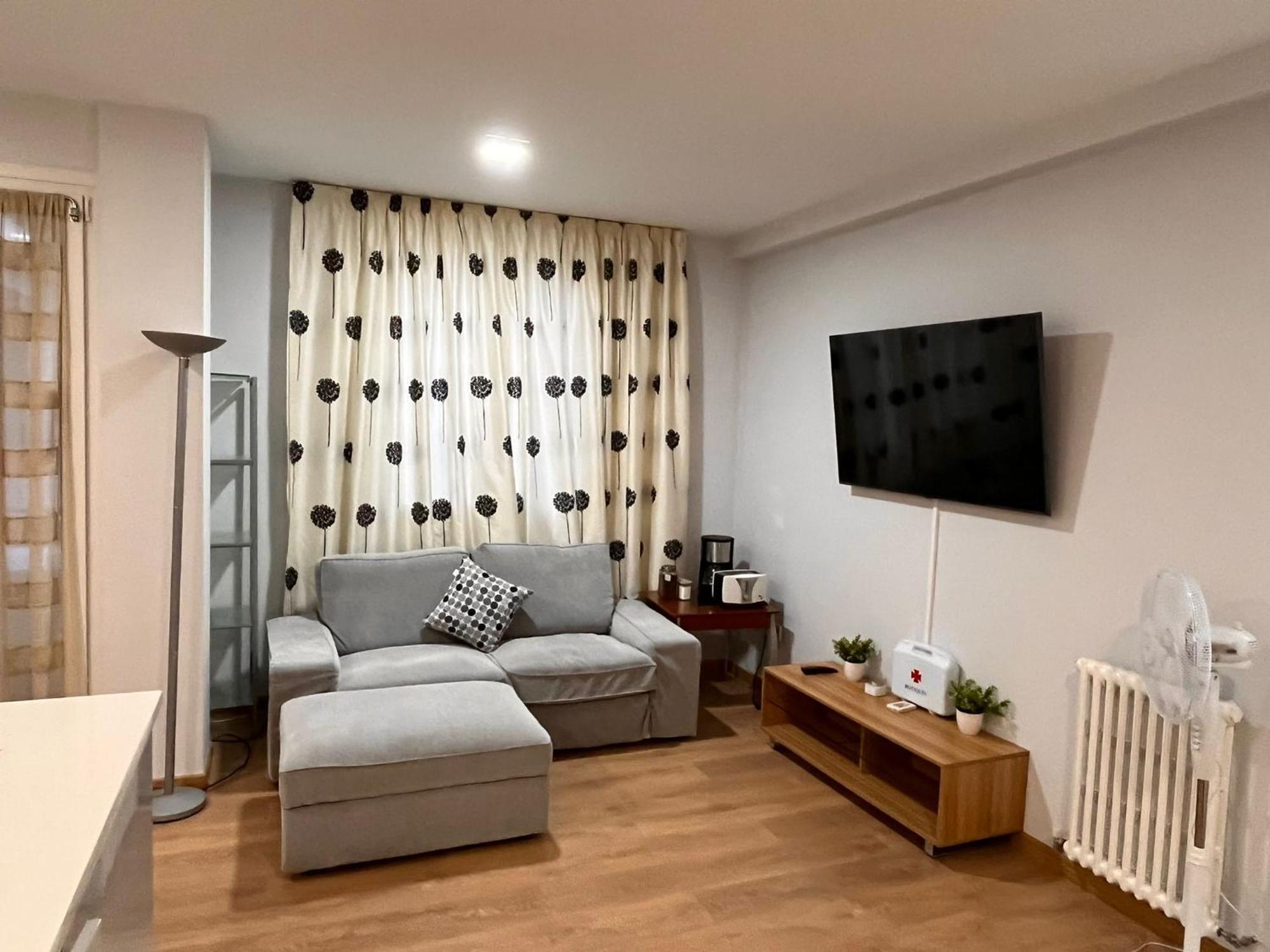 شقة Habitacion En Vivienda Centrica بلباو الغرفة الصورة